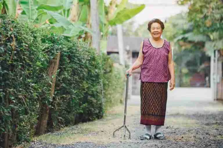 What to expect during the first month after knee replacement surgery What to expect during the first month after knee replacement surgery