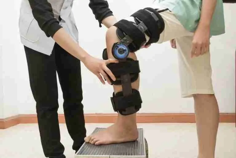 What’s recovery after knee arthroscopy like?
