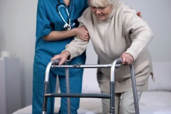 髋关节和膝关节翻修诊所 7 Hip Replacement Consultant