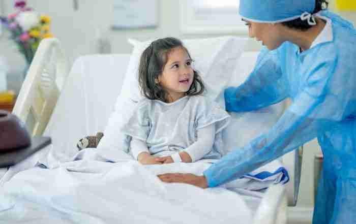 การเปลี่ยนข้อสะโพกด้วยหุ่นยนต์ 28 Efficient Surgery: Improving Recovery Times for Patients